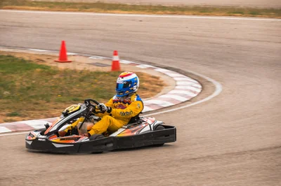 Sécurité en karting 2026 : les équipements indispensables pour rouler sereinement