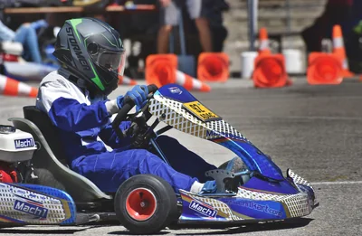 Les bienfaits du karting pour le développement des jeunes pilotes en 2026 : un tremplin vers l'excellence