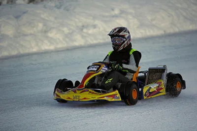 Comparaison kart électrique vs thermique en 2026 : lequel choisir pour vos courses ?